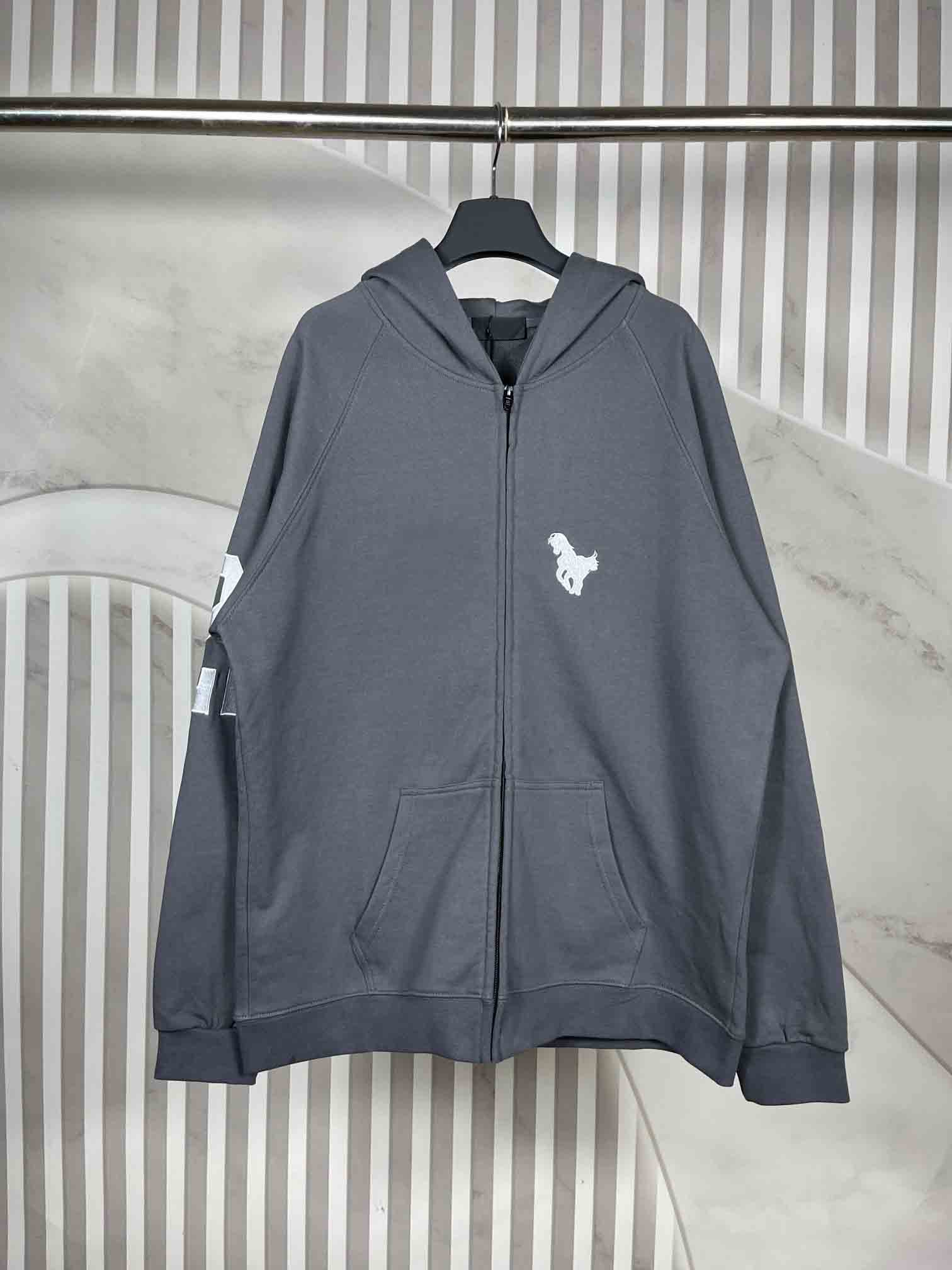 Men's Plus Size Hoodies & Sweatshirts Round neck embroidered and printed polar style summer wear with street pure cotton w334
Men's Plus Size Hoodies & Sweatshirts Round neck embroidered and printed polar style summer wear with street pure cotton w334