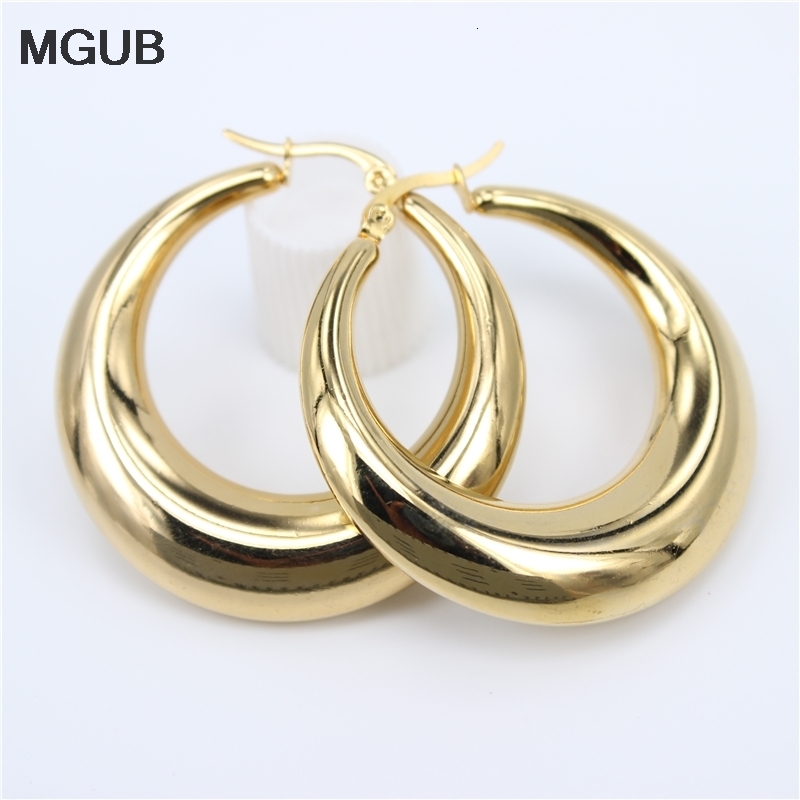 Hoop Huggie Style Wholesale smooth Exquisite Big Circle Earrings for Women Girl Wedding Party Stainless Steel Jewelry SL020 221119
Hoop Huggie Style Wholesale smooth Exquisite Big Circle Earrings for Women Girl Wedding Party Stainless Steel Jewelry SL020 221119