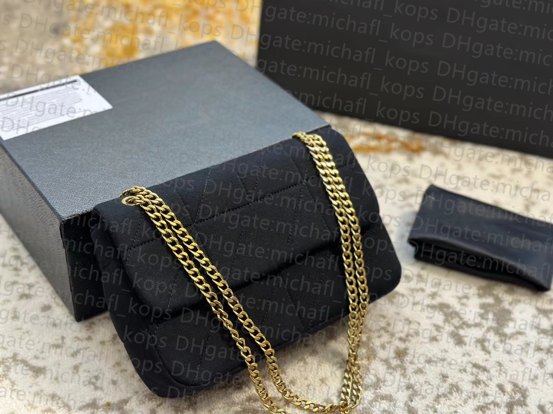 Women Bag Handmade Knitted Chain Shoulder Bag Metal LOGO Large Capacity Flap Original Style Buckle Luxury Designer Fashion Crossbody Bag, Black
Women Bag Handmade Knitted Chain Shoulder Bag Metal LOGO Large Capacity Flap Original Style Buckle Luxury Designer Fashion Crossbody Bag, Black