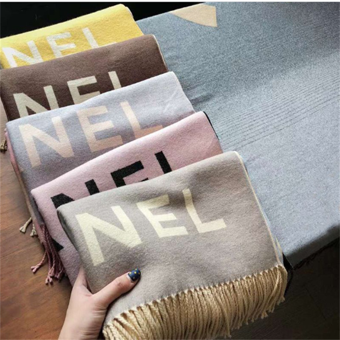 2022 Winter Poncho Shawl Cashmere C Scarf for Women Fashion Pashmina Wraps Thick Warm Female Blanket Foulard Stole
2022 Winter Poncho Shawl Cashmere C Scarf for Women Fashion Pashmina Wraps Thick Warm Female Blanket Foulard Stole
