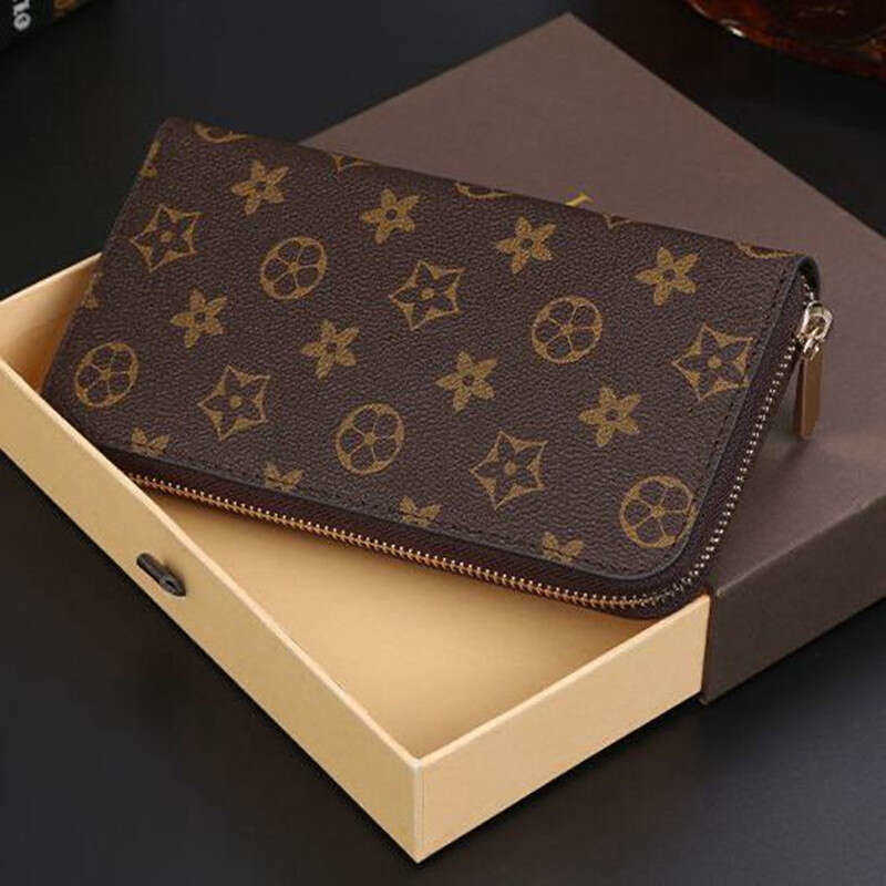 Designer Wallet M2005 Leather Wallet Women Zipper Long Card Holders Coin Purses Woman Shows Exotic Clutch Wallets With box
Designer Wallet M2005 Leather Wallet Women Zipper Long Card Holders Coin Purses Woman Shows Exotic Clutch Wallets With box