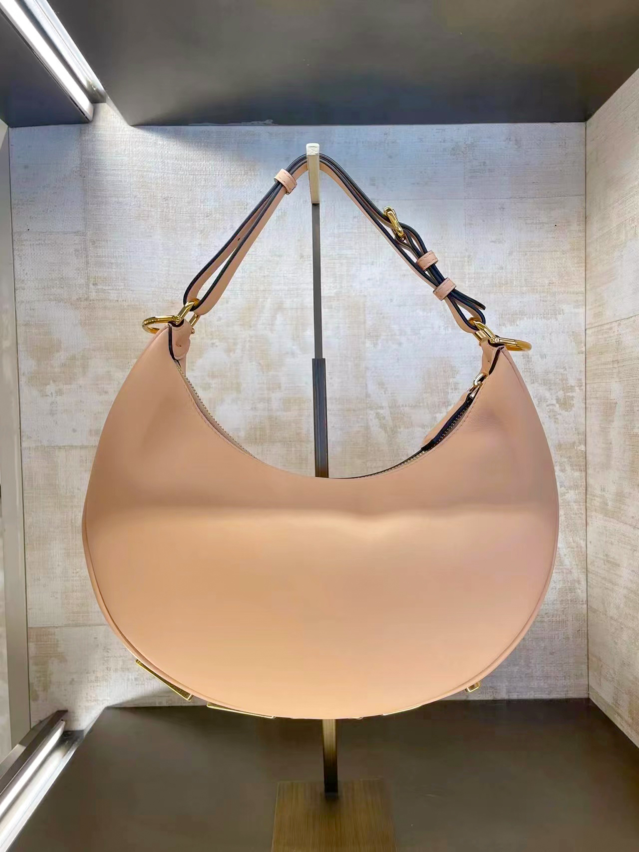 Luxury Designer Genuine Leather Handbag fend fashion Clutch Bags bags graphy cross Body men ctch women's bag travel tote classic Shoulder bottom metal Handbags Soft, Carton
Luxury Designer Genuine Leather Handbag fend fashion Clutch Bags bags graphy cross Body men ctch women's bag travel tote classic Shoulder bottom metal Handbags Soft, Carton