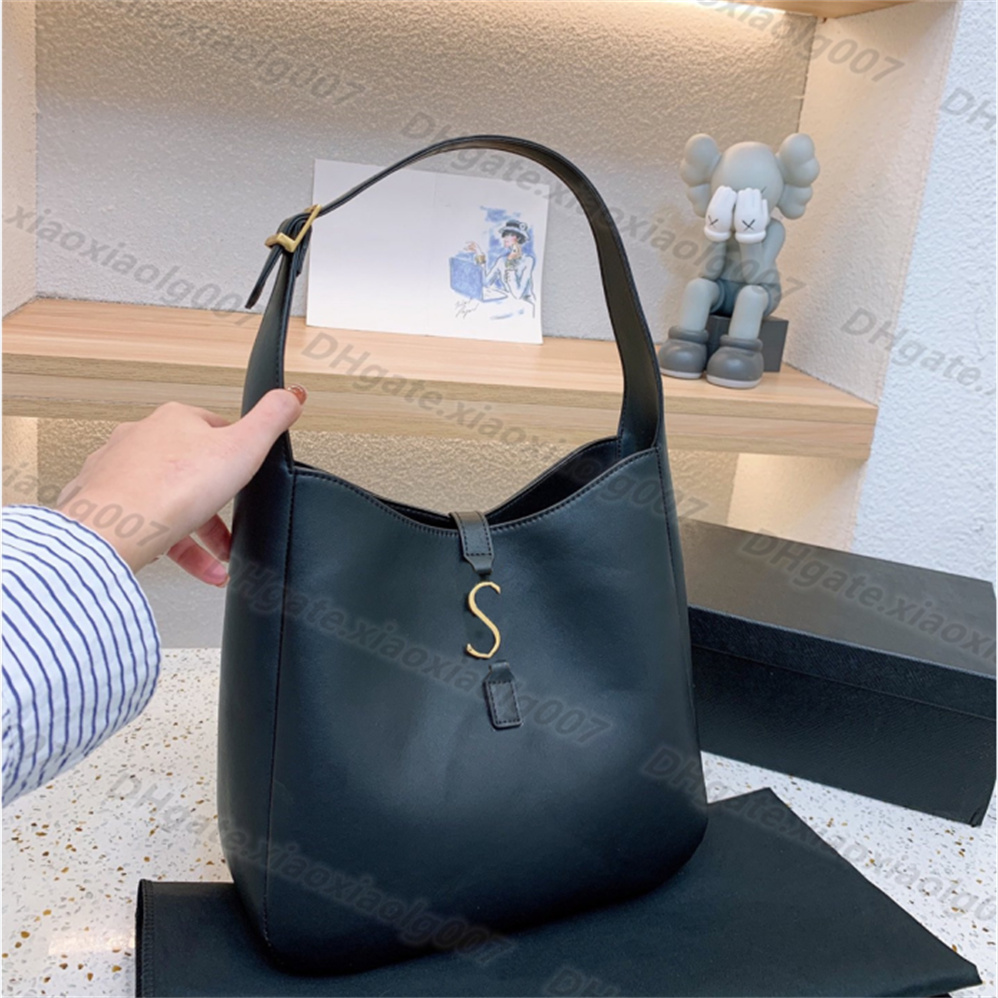 TopQuality Genuine leather shoulder bags Luxury Designer Fashion Women Handbags Clutch Totes purse Classic Tote big shopping bags wallets CrossBody Beach Bags, White
TopQuality Genuine leather shoulder bags Luxury Designer Fashion Women Handbags Clutch Totes purse Classic Tote big shopping bags wallets CrossBody Beach Bags, White