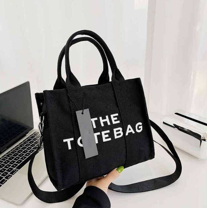 Hot Shoulder bags Luxurys designers Fashion womens T High Quality CrossBody Handbags ladies Totes Sewing Bucket Bag purse 2022 Cross Body, Red
Hot Shoulder bags Luxurys designers Fashion womens T High Quality CrossBody Handbags ladies Totes Sewing Bucket Bag purse 2022 Cross Body, Red