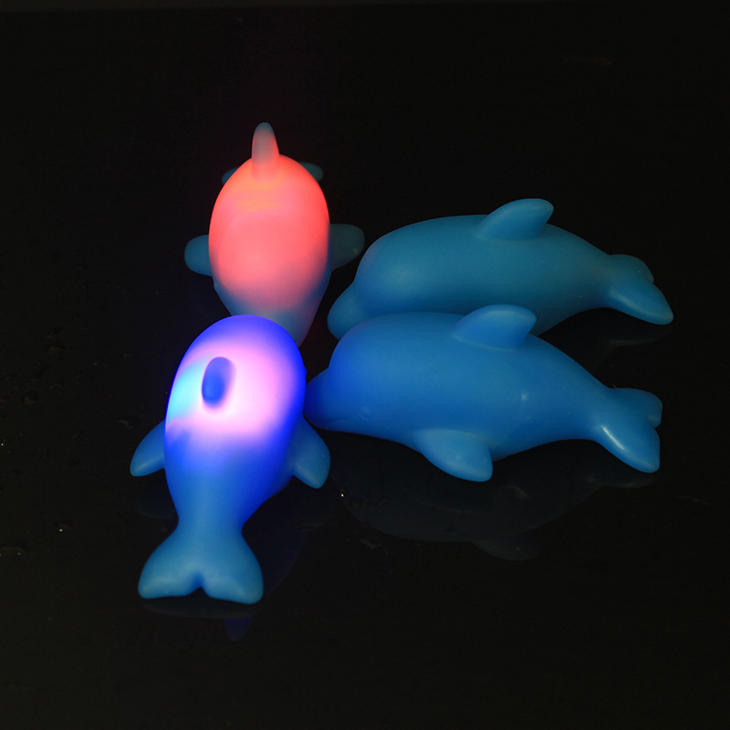 Bath Toys Baby Dolphin Light Up Toy Kids Water LED Glowing toddler toys Luminous Beach Pool Shower Game for Children Gifts 221118