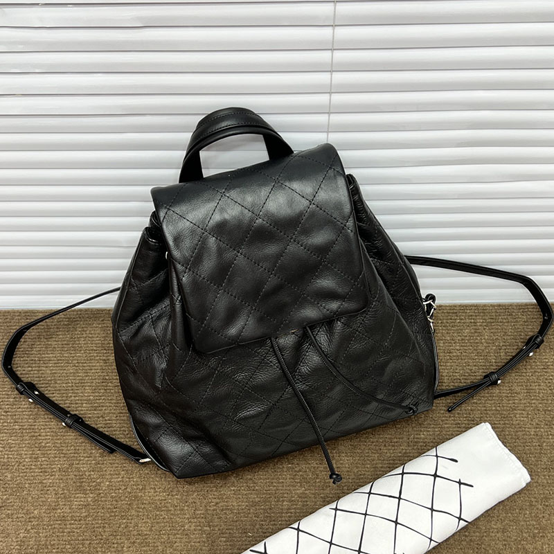 Womens Vinatge Calfskin Black Backpack Bags Drawstring Bucket Aged Silver Turn Lock Adjustable Shoulder Strap Large Capacity Travel Designer Handbags 20X25CM, Box
Womens Vinatge Calfskin Black Backpack Bags Drawstring Bucket Aged Silver Turn Lock Adjustable Shoulder Strap Large Capacity Travel Designer Handbags 20X25CM, Box