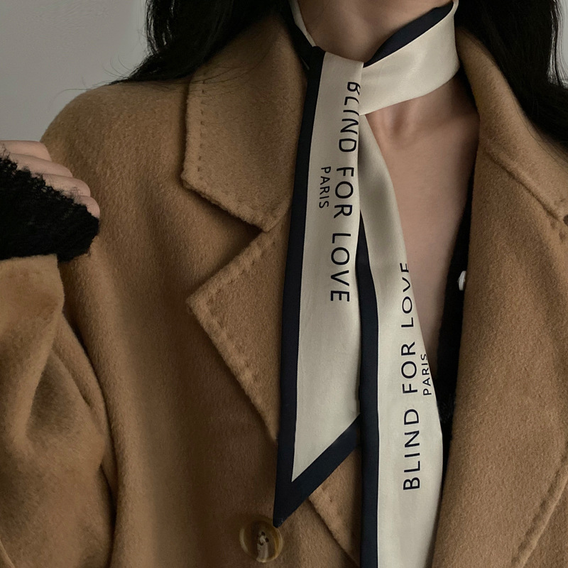 Designer Letters Print Flower imitate Silk Scarf Headband for Women Fashion Long Handle Bag Scarves Paris Shoulder Tote Luggage Ri3044937
Designer Letters Print Flower imitate Silk Scarf Headband for Women Fashion Long Handle Bag Scarves Paris Shoulder Tote Luggage Ri3044937