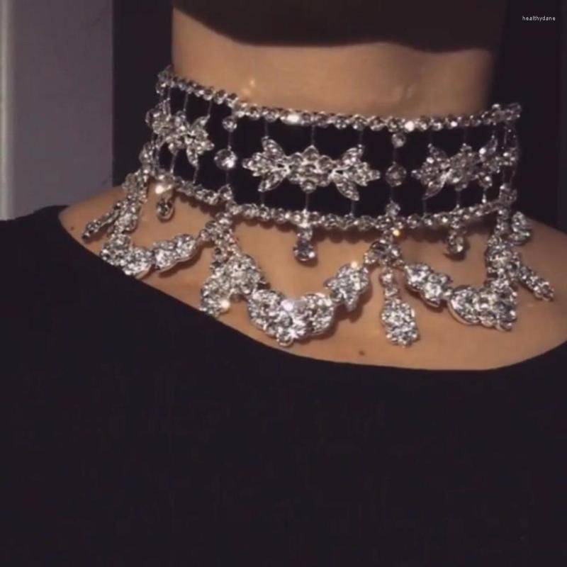 Choker Fashion Crystal Rhinestone Necklace Velvet Statement Necklaces For Women Collares Chockers Jewelry Party Gift
Choker Fashion Crystal Rhinestone Necklace Velvet Statement Necklaces For Women Collares Chockers Jewelry Party Gift