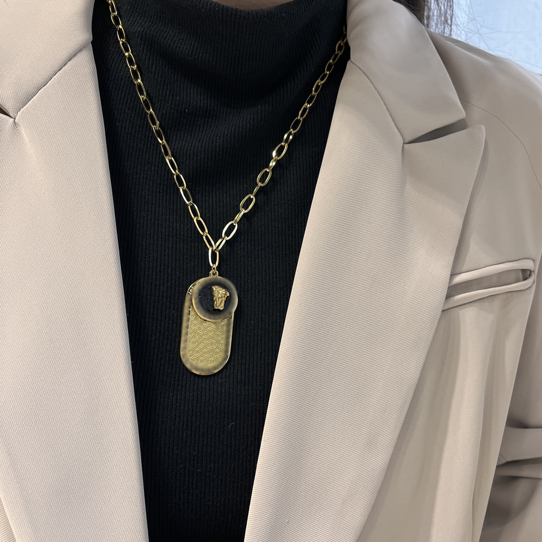 High End Brand Head Necklaces 18k Gold Plated Luxury Pendant Necklace Selected Designer Jewelry Popular Fashion Style Womens Long Chain Classic Premium Gift
High End Brand Head Necklaces 18k Gold Plated Luxury Pendant Necklace Selected Designer Jewelry Popular Fashion Style Womens Long Chain Classic Premium Gift