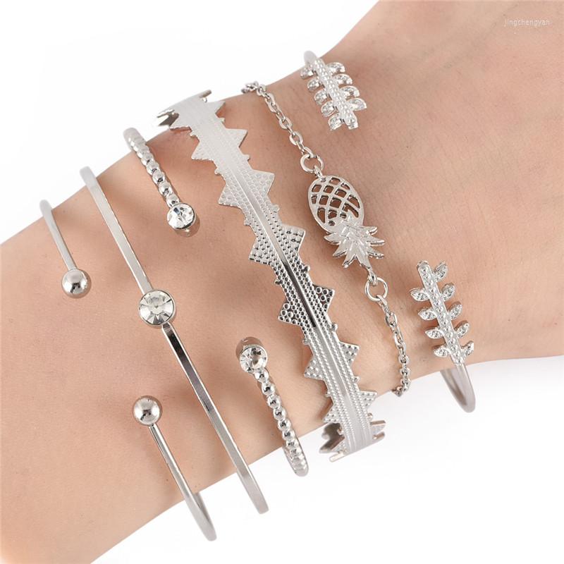 Bangle 6 Pcs/set Bohemian Vintage Carved Pineapple Leaves Crystal Geometry Open Bracelet Set Fashion Party Jewelry Accessories
Bangle 6 Pcs/set Bohemian Vintage Carved Pineapple Leaves Crystal Geometry Open Bracelet Set Fashion Party Jewelry Accessories