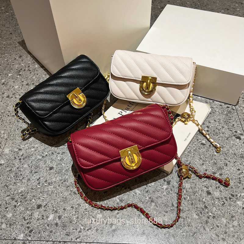 Store Clearance Wholesale Design Bags 95% Off 2023 Autumn Fashion High Texture Small Fragrance Crossbody Ball Chain Armpit Shoulder, Red
Store Clearance Wholesale Design Bags 95% Off 2023 Autumn Fashion High Texture Small Fragrance Crossbody Ball Chain Armpit Shoulder, Red