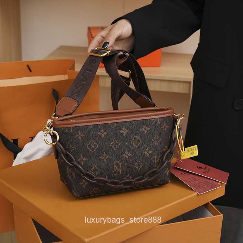 Store Clearance Wholesale Design Bags 95% Off Advanced Women 2023 New Printing Small Square Fashion Versatile Temperament Women's Shoulder Messenger, Coffee
Store Clearance Wholesale Design Bags 95% Off Advanced Women 2023 New Printing Small Square Fashion Versatile Temperament Women's Shoulder Messenger, Coffee