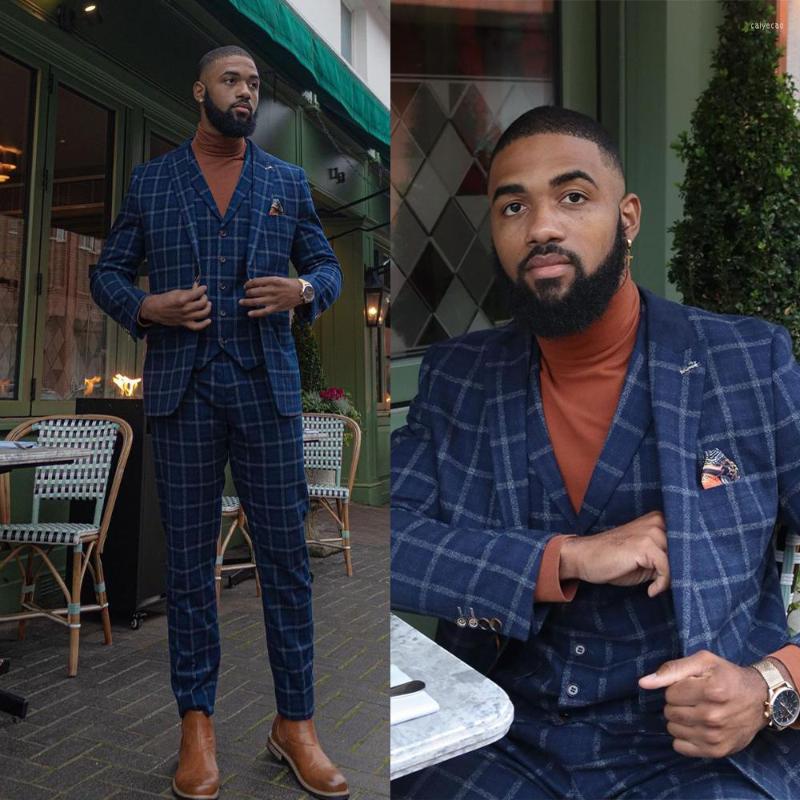 Men's Suits Vintage Plaid Men Tuxedos Peaked Lapel Single Breasted Custom Made Check Blazer Pants Vest Casual Business 3 Pieces Set, Khaki
Men's Suits Vintage Plaid Men Tuxedos Peaked Lapel Single Breasted Custom Made Check Blazer Pants Vest Casual Business 3 Pieces Set, Khaki