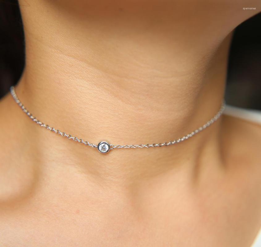 Chains SPARKING Round Cubic Zirconia Bezel Setting Choker Necklace Fashion Jewelry High Quality Single Stone Danity Girl Chain
Chains SPARKING Round Cubic Zirconia Bezel Setting Choker Necklace Fashion Jewelry High Quality Single Stone Danity Girl Chain