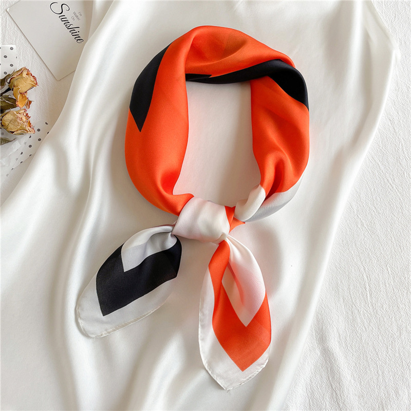 Designer Multicolor Print imitate Silk Scarf Headband for Women Fashion Long Handle Bag Scarves Paris Shoulder Tote Luggage Ribbon Head Wraps 70X70CM 2Colors
Designer Multicolor Print imitate Silk Scarf Headband for Women Fashion Long Handle Bag Scarves Paris Shoulder Tote Luggage Ribbon Head Wraps 70X70CM 2Colors