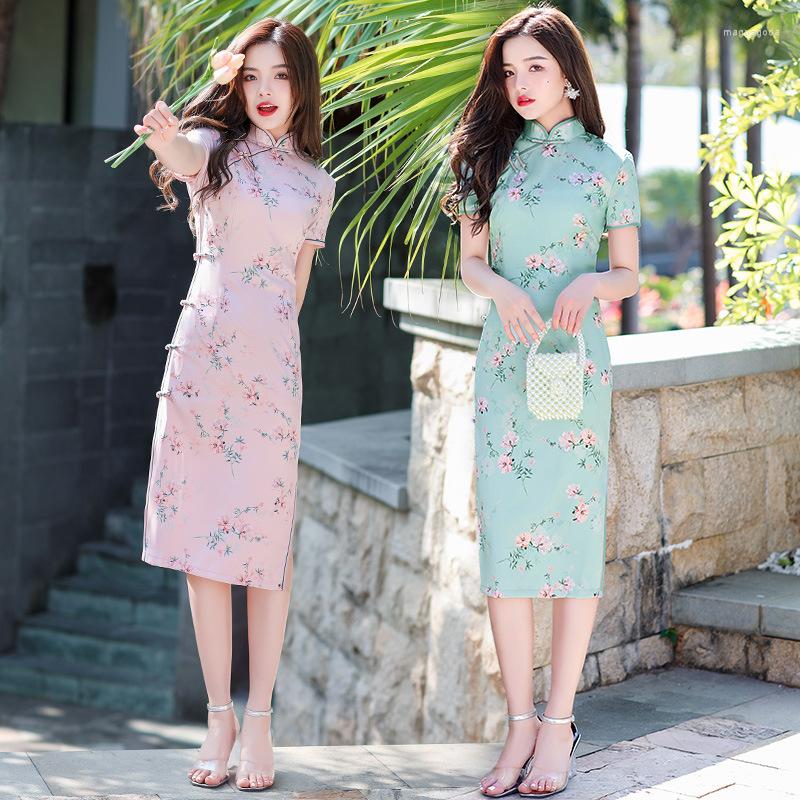 Ethnic Clothing Summer Women Short Sleeve Party Dress Lady Print Elegant Qipao Chinese Traditional Female Catwalk Long Fork Cheongsam
Ethnic Clothing Summer Women Short Sleeve Party Dress Lady Print Elegant Qipao Chinese Traditional Female Catwalk Long Fork Cheongsam