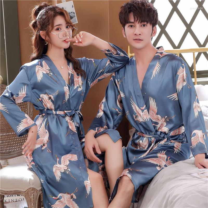 Men's Sleepwear Special Print Plus Size Kimono Robe Silk Bathrobes Men Nightgowns Homewear Pijama Long Sleeve Peignoir Homme, Women blue
Men's Sleepwear Special Print Plus Size Kimono Robe Silk Bathrobes Men Nightgowns Homewear Pijama Long Sleeve Peignoir Homme, Women blue