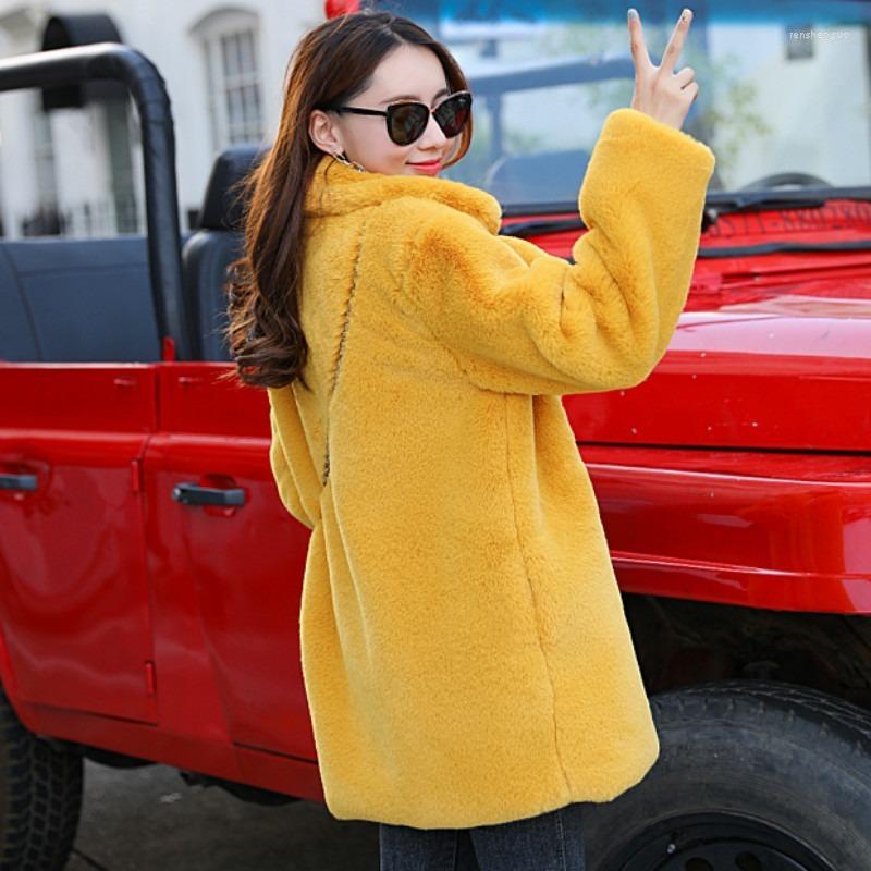 Women' Fur Winter Women High Quality Coat Luxury Loose Lapel OverCoat Thick Warm Plus Size Female Plush Coats, White
Women' Fur Winter Women High Quality Coat Luxury Loose Lapel OverCoat Thick Warm Plus Size Female Plush Coats, White