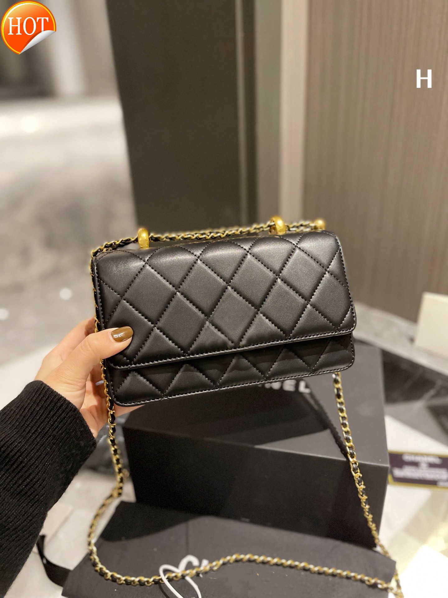 Luxury Designer Shoulder Bags Crossbody Bag Tote Women's Tote bags Fashion Multi-functional Single Shoulders Messenger packet Factory Direct Sales
Luxury Designer Shoulder Bags Crossbody Bag Tote Women's Tote bags Fashion Multi-functional Single Shoulders Messenger packet Factory Direct Sales