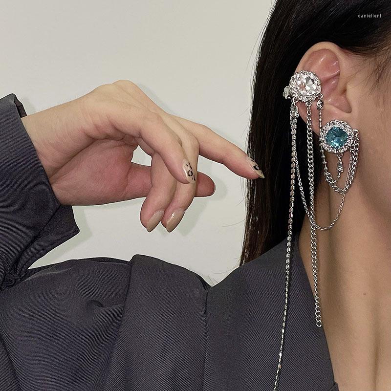 Backs Earrings GSOLD Asymmetric Tassel Double Rhinestone Ear Clips Long Chain Cuff Clip Two-Wear Brooch For Women Fashion Jewelry
Backs Earrings GSOLD Asymmetric Tassel Double Rhinestone Ear Clips Long Chain Cuff Clip Two-Wear Brooch For Women Fashion Jewelry