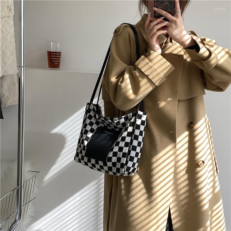 Evening Bags Larger Capacity Tote Canvas Bag Female Ins Fashion Checkerboard Letter Underarm Women Casual Student Square Shoulder, Bk
Evening Bags Larger Capacity Tote Canvas Bag Female Ins Fashion Checkerboard Letter Underarm Women Casual Student Square Shoulder, Bk