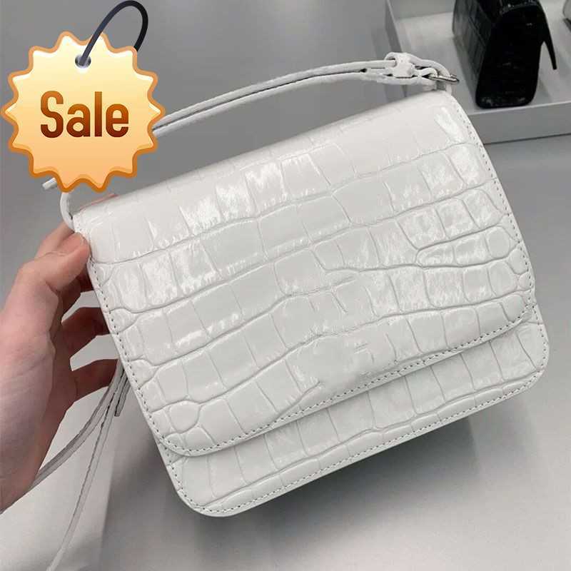 Women's Luxury Designer Single Shoulder Bag 2023 Fashion Texture Leather Crocodile Bag Messenger Single Shoulder Small Square Cross Body Bag Factory Direct Sales, Pink
Women's Luxury Designer Single Shoulder Bag 2023 Fashion Texture Leather Crocodile Bag Messenger Single Shoulder Small Square Cross Body Bag Factory Direct Sales, Pink