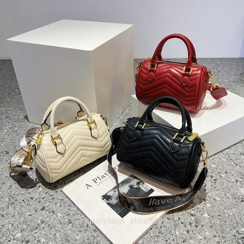 Store Clearance Wholesale Design Bags 95% Off Small New Women's 2023 Solid Color Handbag Simple Embroidered Thread Pillow Type Armpit Versatile One Shoulder Cross, Black
Store Clearance Wholesale Design Bags 95% Off Small New Women's 2023 Solid Color Handbag Simple Embroidered Thread Pillow Type Armpit Versatile One Shoulder Cross, Black