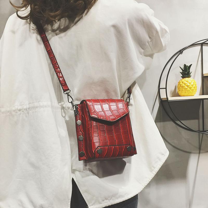 Evening Bags BENVICHED Ladies' Crocodile Pattern Pu Bag 2022 Spring Fashion Retro Girl Inclined Single Shoulder Small Square C368, Black
Evening Bags BENVICHED Ladies' Crocodile Pattern Pu Bag 2022 Spring Fashion Retro Girl Inclined Single Shoulder Small Square C368, Black