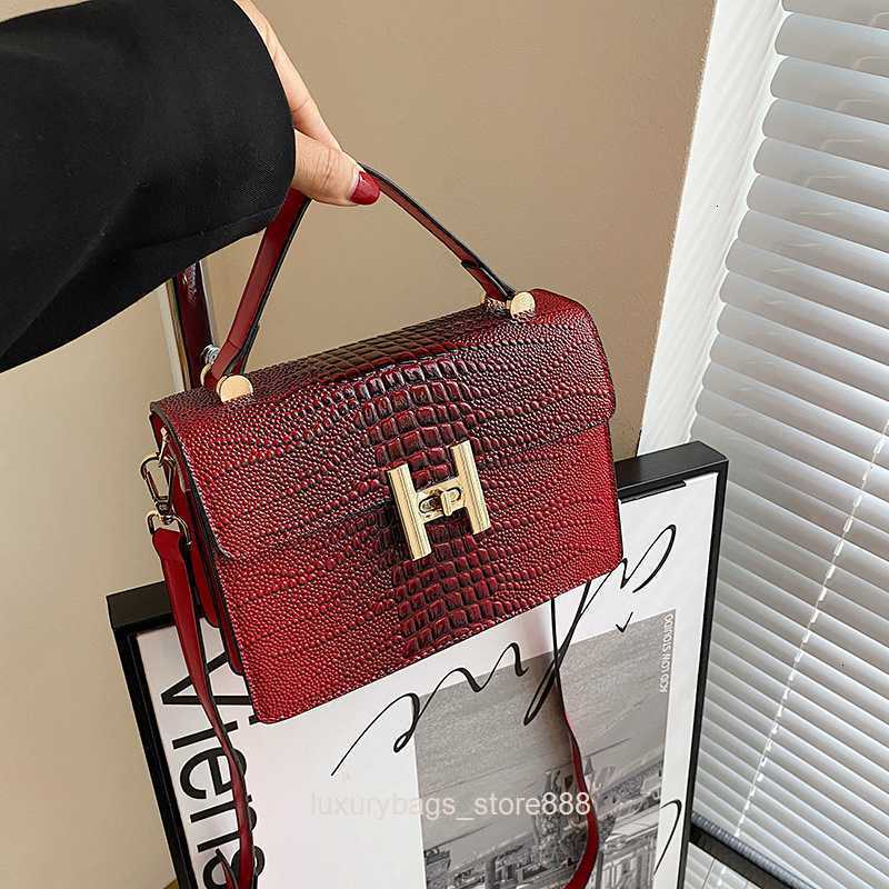 Store Clearance Wholesale Design Bags 95% Off Women's 2023 New Summer Fashion Buckle Small Square Crossbody for Women, Deep blue
Store Clearance Wholesale Design Bags 95% Off Women's 2023 New Summer Fashion Buckle Small Square Crossbody for Women, Deep blue