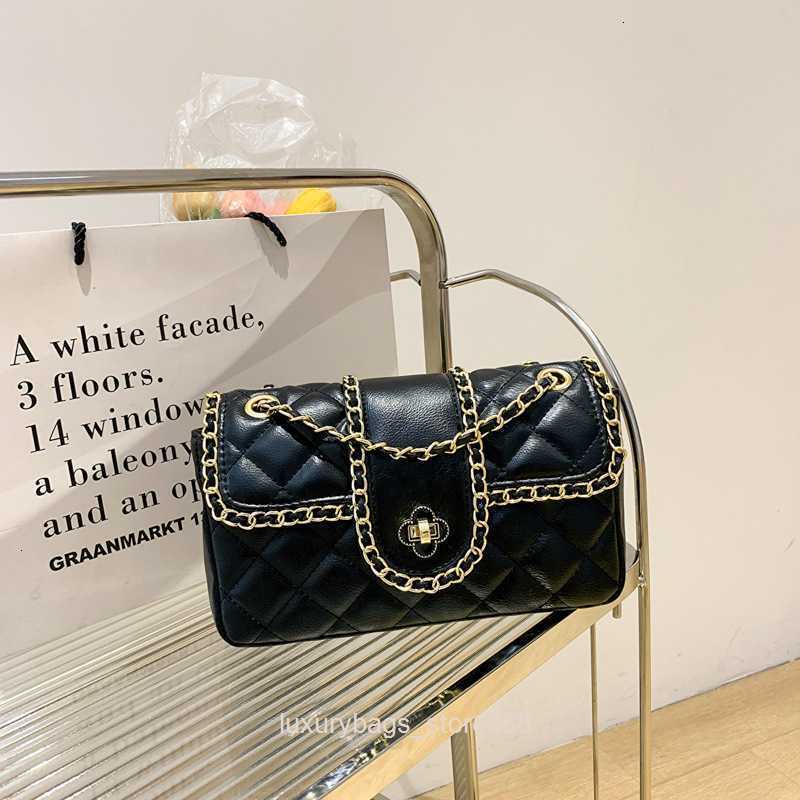 Store Clearance Wholesale Design Bags 95% Off Women's 2023 New Simple Fashion Lingge Small Fragrance Single Shoulder Messenger Chain Texture Square, Creamy-white
Store Clearance Wholesale Design Bags 95% Off Women's 2023 New Simple Fashion Lingge Small Fragrance Single Shoulder Messenger Chain Texture Square, Creamy-white