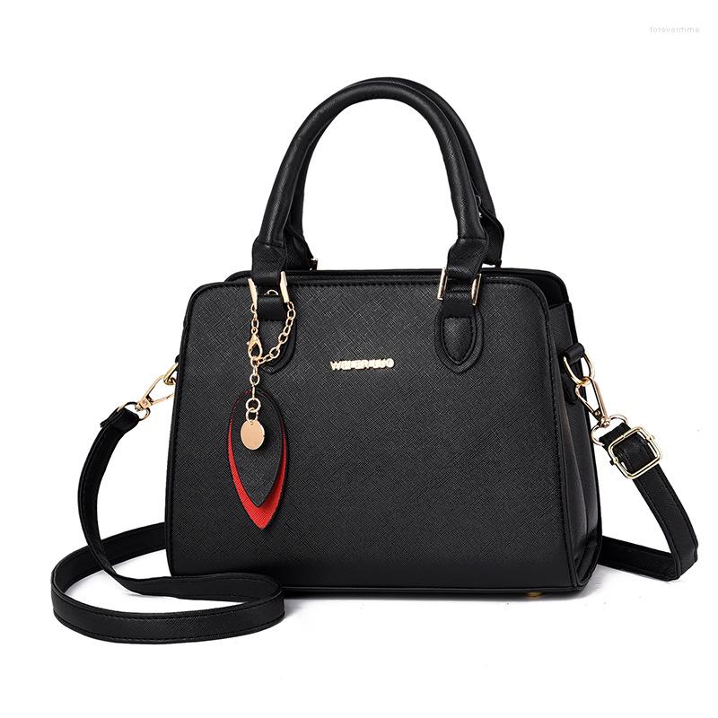 Evening Bags Crocodile Pattern Luxury Handbags Women Designer Fashion Large Capacity Tote Bag Ladies PU Leather Letter Shoulder, Black
Evening Bags Crocodile Pattern Luxury Handbags Women Designer Fashion Large Capacity Tote Bag Ladies PU Leather Letter Shoulder, Black
