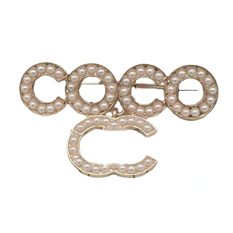 Lots Brand Design Diamond Brooch Women Crystal Rhinestone Pearl Letters Brooches Suit Pin Jewelry Clothing Decorate Scarf Accessories
Lots Brand Design Diamond Brooch Women Crystal Rhinestone Pearl Letters Brooches Suit Pin Jewelry Clothing Decorate Scarf Accessories