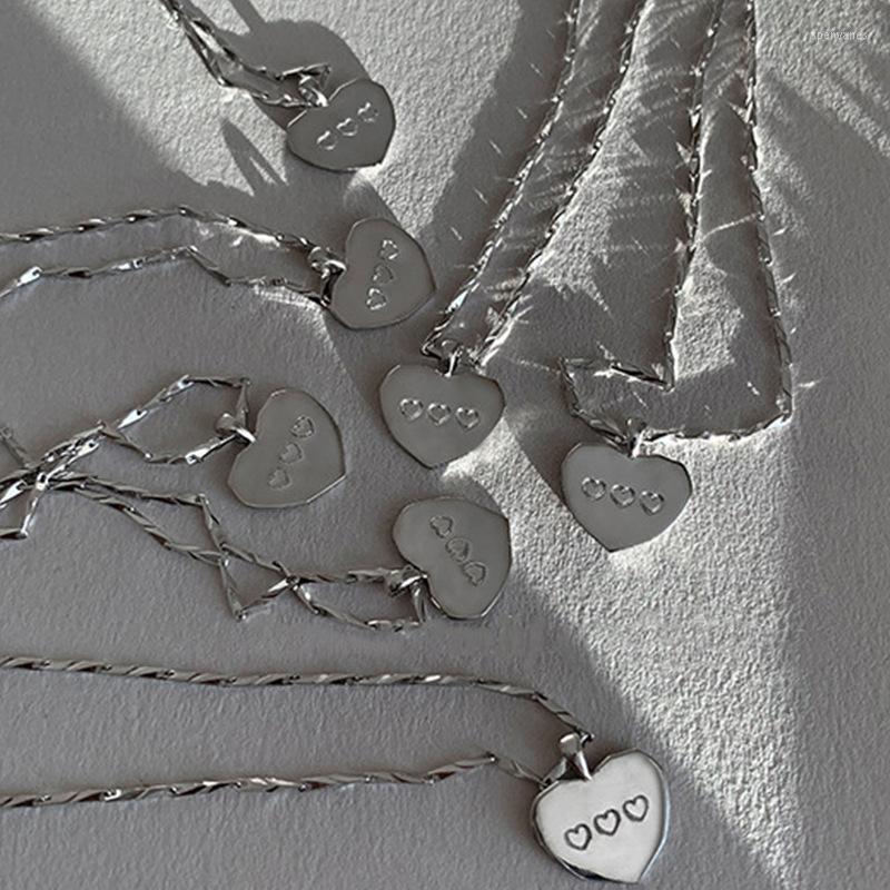 Chains Heart Necklace Women Choker Necklaces Woman Hearts Pendant Lady Simple Jewelry Fashion Silver Color Korean Hip Hop Collier
Chains Heart Necklace Women Choker Necklaces Woman Hearts Pendant Lady Simple Jewelry Fashion Silver Color Korean Hip Hop Collier