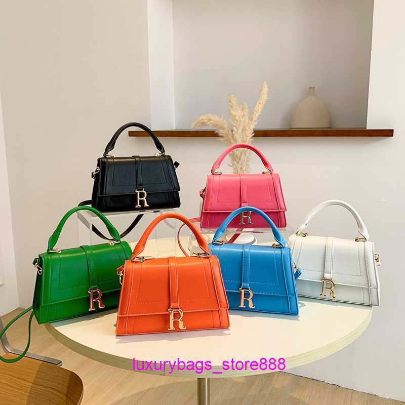 2023 Autumn New Women's Hourglass Popular One Shoulder Crossbody Fashion Portable Small Square Design Bag Cheap Retail Wholesale, Black
2023 Autumn New Women's Hourglass Popular One Shoulder Crossbody Fashion Portable Small Square Design Bag Cheap Retail Wholesale, Black