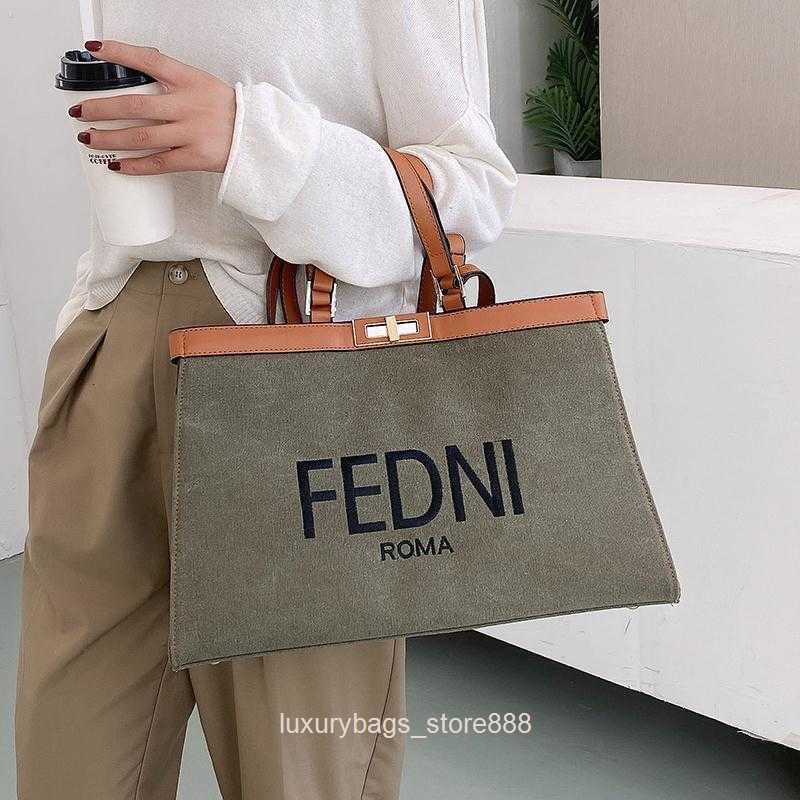 Handbag Clearance Wholesale Simple Large Capacity Bag Women's New Fashion Portable Shoulder Versatile Canvas Tote, Brown
Handbag Clearance Wholesale Simple Large Capacity Bag Women's New Fashion Portable Shoulder Versatile Canvas Tote, Brown