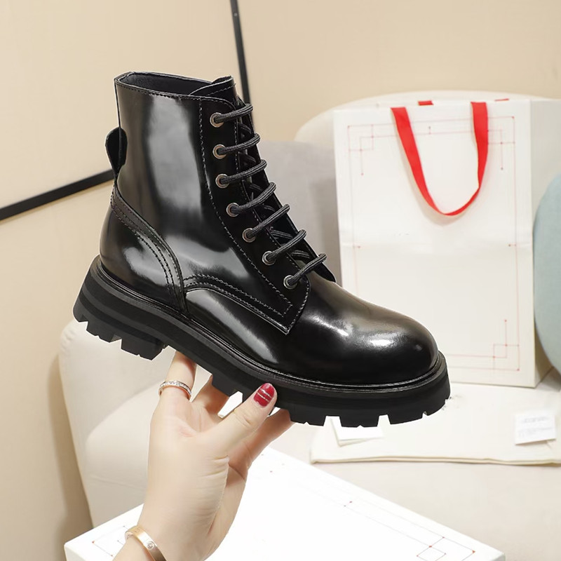 winter Fashion autumn and black rain boots women's classic casual sneakers. Leather thick-soled non-slip lace-up running shoes for motor, As shown
winter Fashion autumn and black rain boots women's classic casual sneakers. Leather thick-soled non-slip lace-up running shoes for motor, As shown