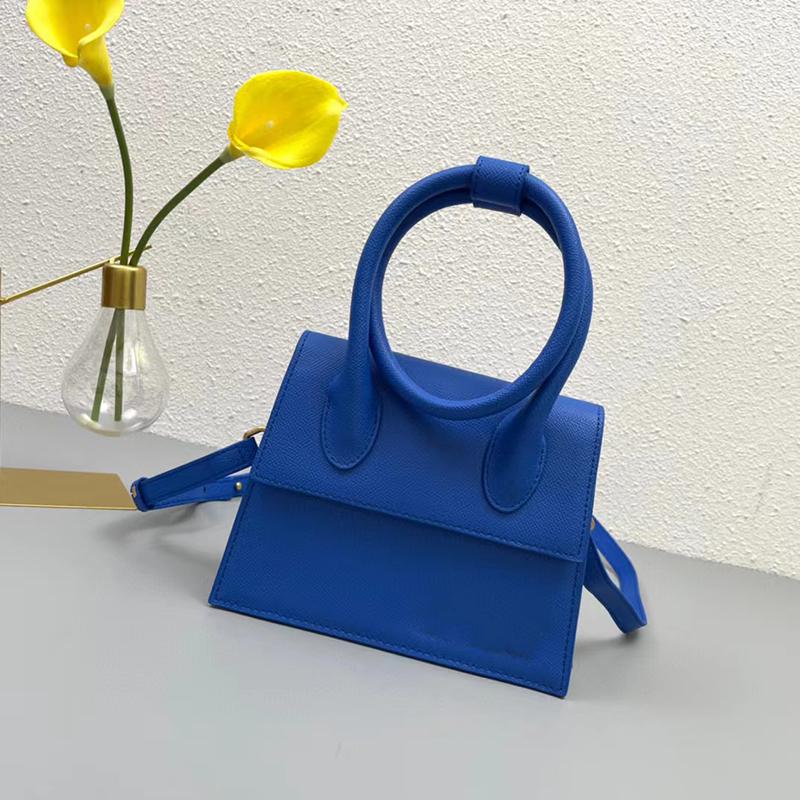 Designer bag Small design Retro French handbag Palmar striation Jacques bag Flap cow leather shoulder bags messenger handbags Removable shoulders strap, Blue
Designer bag Small design Retro French handbag Palmar striation Jacques bag Flap cow leather shoulder bags messenger handbags Removable shoulders strap, Blue