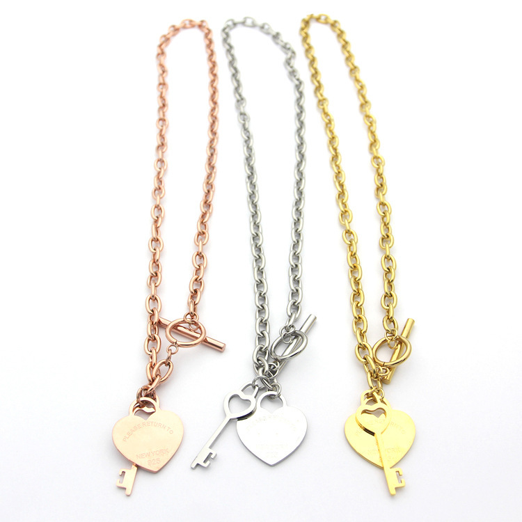 Womens Heart key Necklace Designer Jewelry OT buckle thick Necklace gold/silvery/rose gold Complete Brand as Wedding Christmas Gift
Womens Heart key Necklace Designer Jewelry OT buckle thick Necklace gold/silvery/rose gold Complete Brand as Wedding Christmas Gift