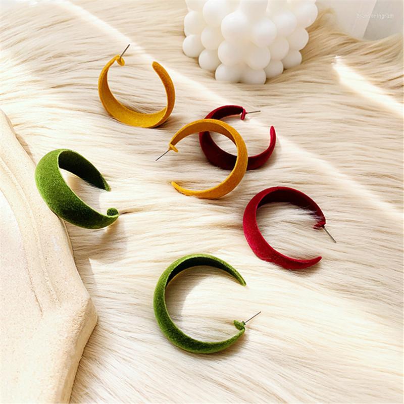 Hoop Earrings 2022 Fashion Trend Autumn And Winter Geometric C-shaped Velvet Female Exaggerated Temperament Large Circle
Hoop Earrings 2022 Fashion Trend Autumn And Winter Geometric C-shaped Velvet Female Exaggerated Temperament Large Circle