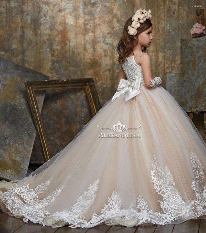 Girl Dresses FATAPAESE Luxury Princess Ball Gowns For Kids Flower Lace Edged Sleevelss Maxi Dress FluffyTulle Cathedral Train, Picture shown
Girl Dresses FATAPAESE Luxury Princess Ball Gowns For Kids Flower Lace Edged Sleevelss Maxi Dress FluffyTulle Cathedral Train, Picture shown