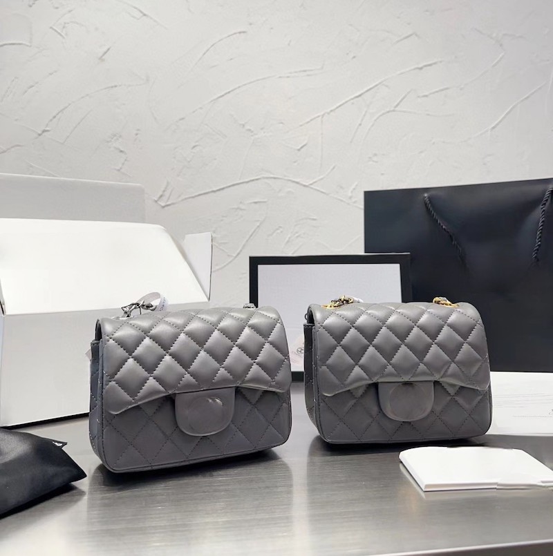 CC bag luxury designer handbag fashionbags crossbody classic quilted Cf Flap Sheepskin Fang Fat Man 17cm handbags woman shoulder sling vintage bags, Empty box
CC bag luxury designer handbag fashionbags crossbody classic quilted Cf Flap Sheepskin Fang Fat Man 17cm handbags woman shoulder sling vintage bags, Empty box
