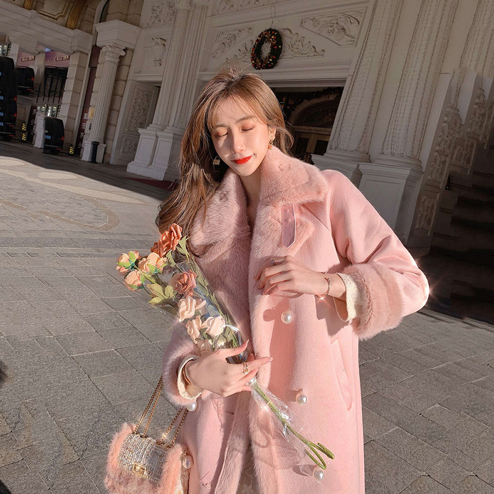 Women's Wool Blends Women Winter Plush Lining Thick Warm Elegant Pink Faux Fur Coat Female Lapel Fairy Woolen Coats Lady Pearl Button Outerwear 2