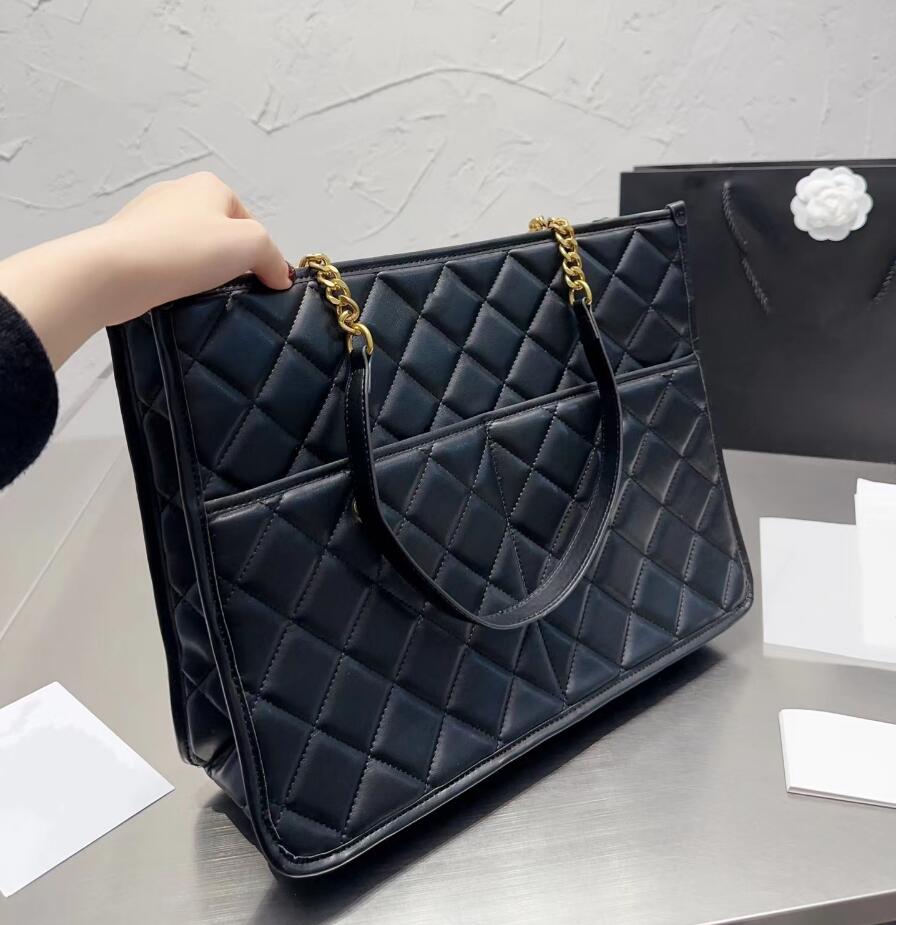 Large Capacity Shopping Bag Leather Totes Women Black Classic Single-Shoulder Bag Fashion Leisure Handbag Designer Bags Womens Cross Body
Large Capacity Shopping Bag Leather Totes Women Black Classic Single-Shoulder Bag Fashion Leisure Handbag Designer Bags Womens Cross Body