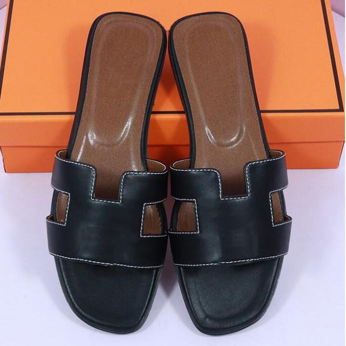 ORAN SANDAL Designer orans sandals Luxury Slippers Slides flat women shoes Genuine Leather Sandal Summer Flip Flops Sneaker Beach Slide
ORAN SANDAL Designer orans sandals Luxury Slippers Slides flat women shoes Genuine Leather Sandal Summer Flip Flops Sneaker Beach Slide