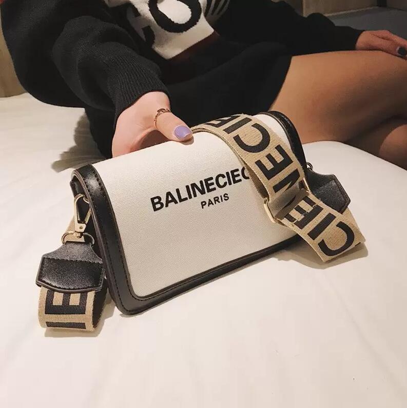 Bag Summer Women Purse and Handbags 2022 New Fashion Casual Small Square Bags Unique Designer Shoulder Messenger Bags, Grey
Bag Summer Women Purse and Handbags 2022 New Fashion Casual Small Square Bags Unique Designer Shoulder Messenger Bags, Grey