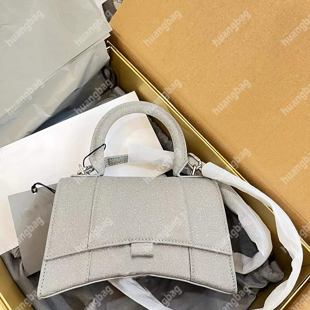 Glitter Crossbody Lady Shoulder Bag Evening Bags Women Handbag Mini Pochette 3 Colours Cross Body Leather Handbags Tote Wallet Travel Purse, Increase freight
Glitter Crossbody Lady Shoulder Bag Evening Bags Women Handbag Mini Pochette 3 Colours Cross Body Leather Handbags Tote Wallet Travel Purse, Increase freight