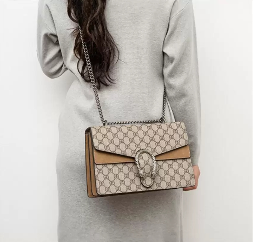Shopping 2021 Womens Bag handbag handbags Limited Style Chain Genuine Leather Shoulder Diagonal Crossbody bags 28cm, 2 black 25x18x7 cm
Shopping 2021 Womens Bag handbag handbags Limited Style Chain Genuine Leather Shoulder Diagonal Crossbody bags 28cm, 2 black 25x18x7 cm