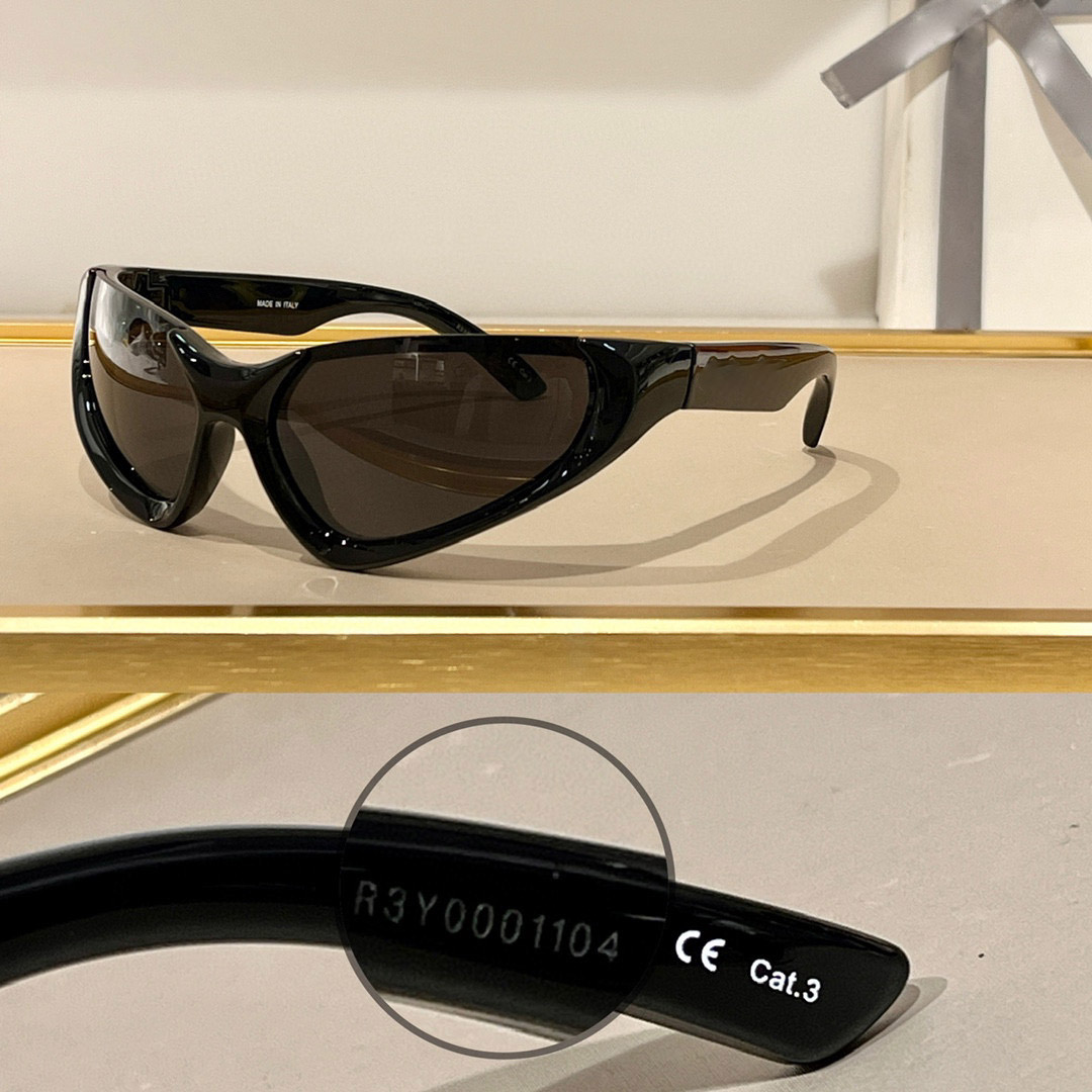 Womens Sunglasses For Women Men Sun Glasses Mens 0202 Fashion Style Protects Eyes UV400 Lens With Random Box
Womens Sunglasses For Women Men Sun Glasses Mens 0202 Fashion Style Protects Eyes UV400 Lens With Random Box