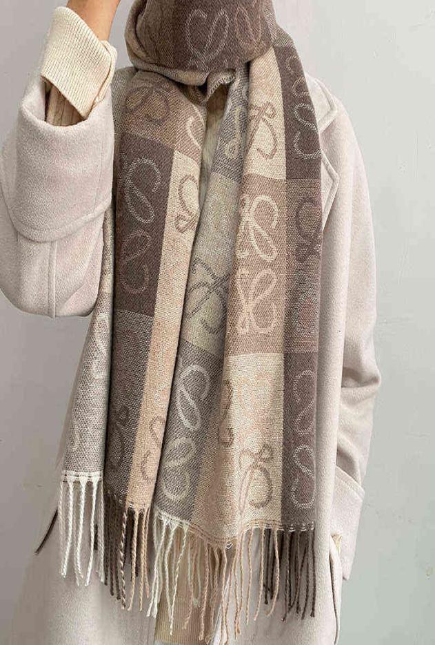 Scarves 2021 color matching old flower Lowe imitation cashmere scarf tassel lady light luxury shawl8832633
Scarves 2021 color matching old flower Lowe imitation cashmere scarf tassel lady light luxury shawl8832633