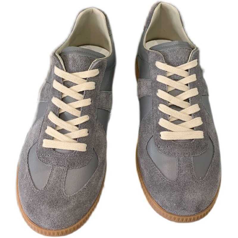 Dress Shoes New color blocking German training shoes for spring 2022 Women's flat leather sports casual, Blue
Dress Shoes New color blocking German training shoes for spring 2022 Women's flat leather sports casual, Blue